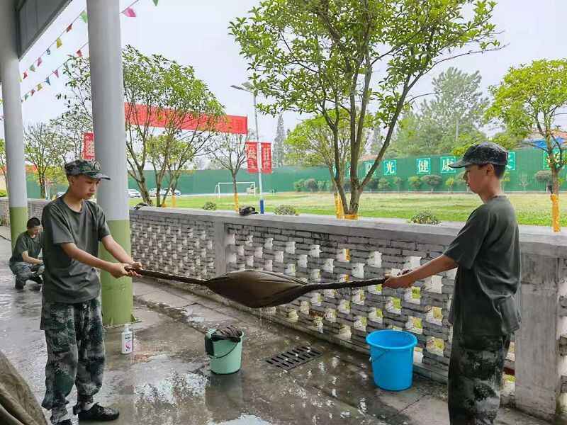 湖北襄樊是否有青少年不良行为学校(图1)